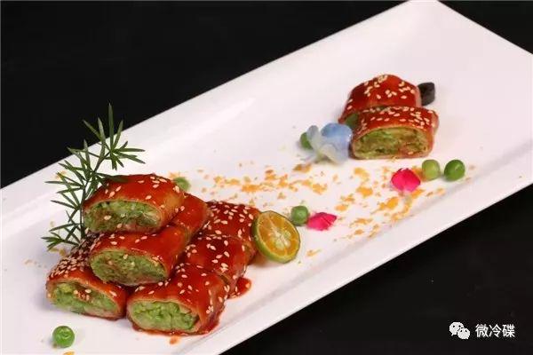 美食潮流下的创新特色菜图片展示